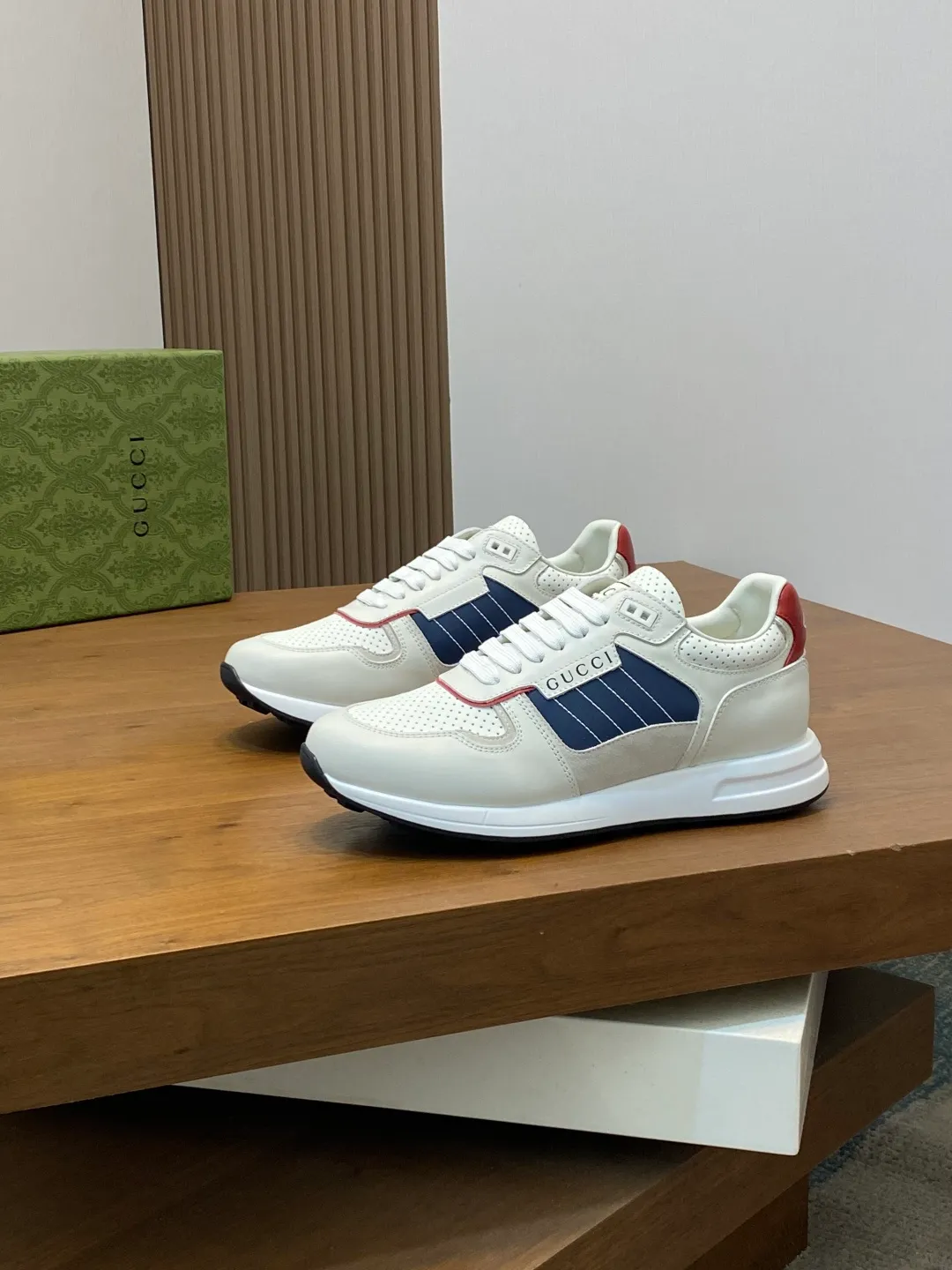 Factory price: 460💰[Gucci] Gucci - High-end quality original order - Upper: Nappa calfskin, pebbled calfskin, computer embroidered brand totem - Inner: water-dyed cowhide - Outsole: ultra-light T men's shoes 💰U·Rubber; two-color molded outsole - Super high quality control·Fine workmanship: highlighted (high-end·luxury·grade) -Size: 38-45